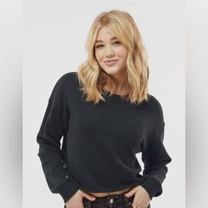 NWT Socialite Black Cropped Crewneck, S